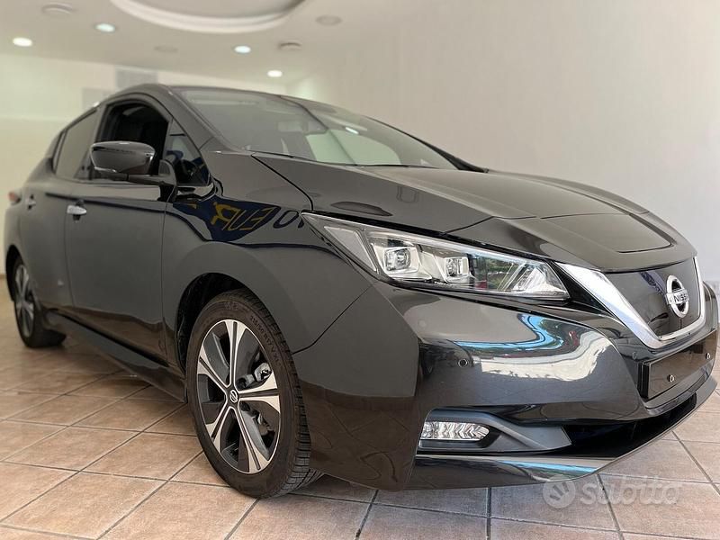 Usata Nissan Leaf Tekna 89 kW (122 CV) 2021 Nero Utilitaria