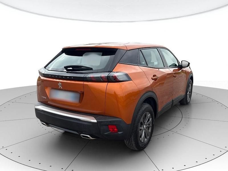 Usado Peugeot 2008 Active 131 CV (96 kW) 2023 Naranja SUV