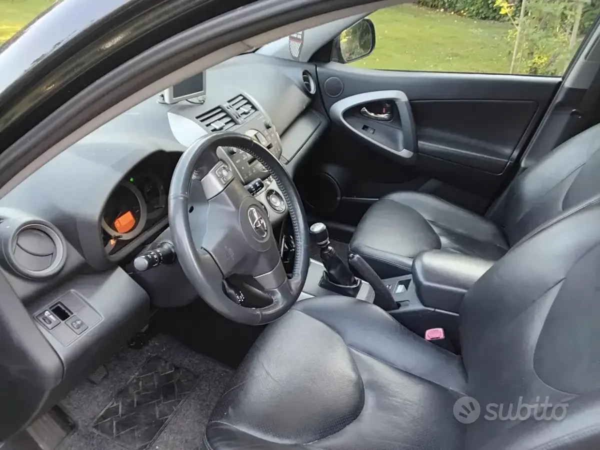 Usata Toyota RAV4 2007 Nero SUV