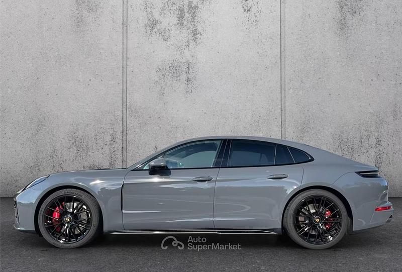 Usata Porsche Panamera 500 CV (367 kW) 2025 Grigio Berlina