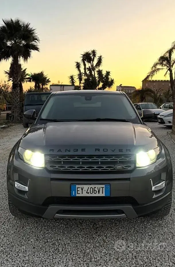 Usata Land Rover Range Rover evoque 150 CV (110 kW) 2015 Grigio Station wagon
