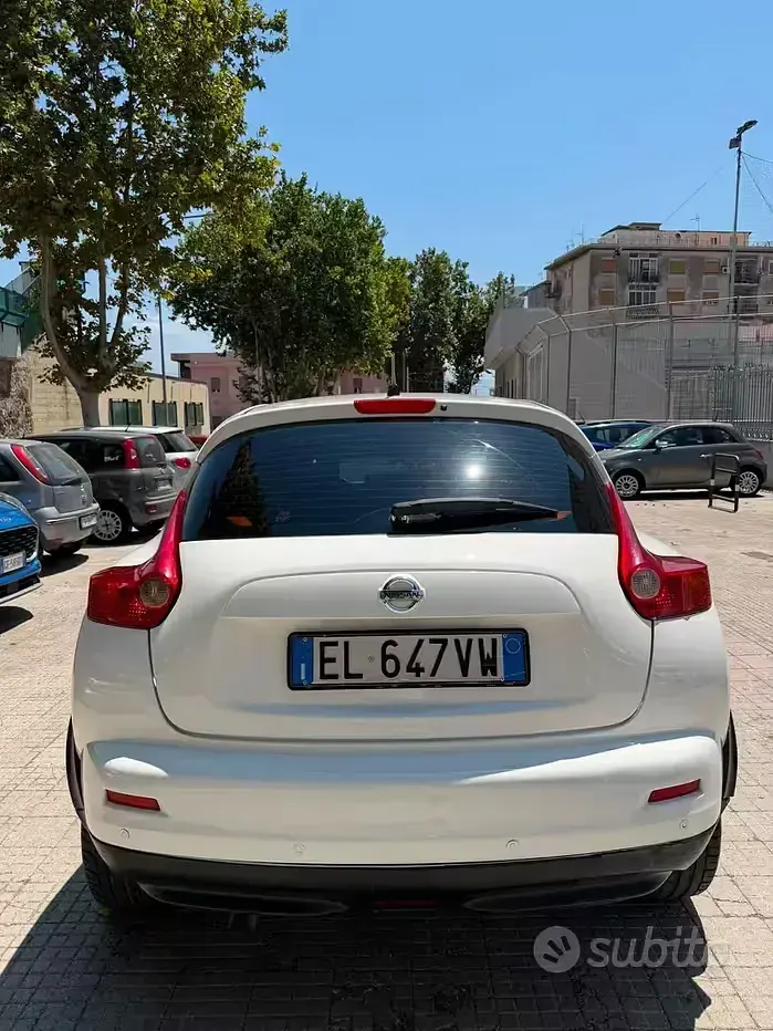 Usata Nissan Juke Tekna 110 CV (80 kW) 2012 Bianco SUV