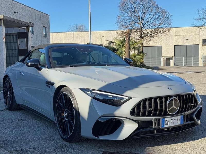 Usata Mercedes SL63 AMG AMG Line Premium Plus 585 CV (430 kW) 2023 Grigio alpi 956 Cabrio