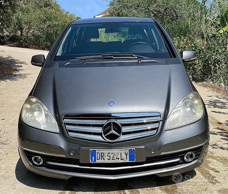 Usata Mercedes A180 Elegance 109 CV (80 kW) 2008 Grigio Berlina