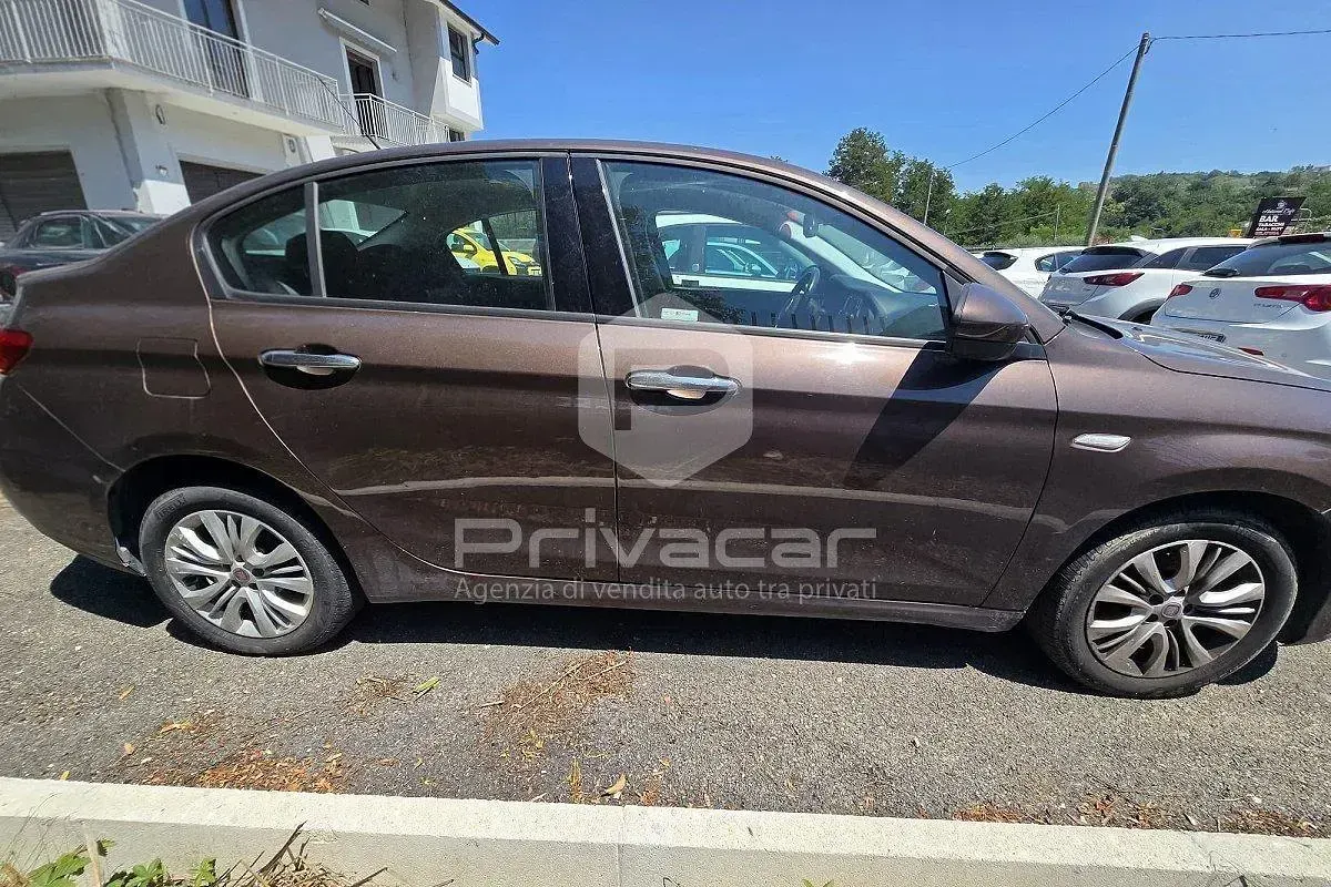 Usata Fiat Tipo Easy 95 CV (69 kW) 2016 Marrone Berlina