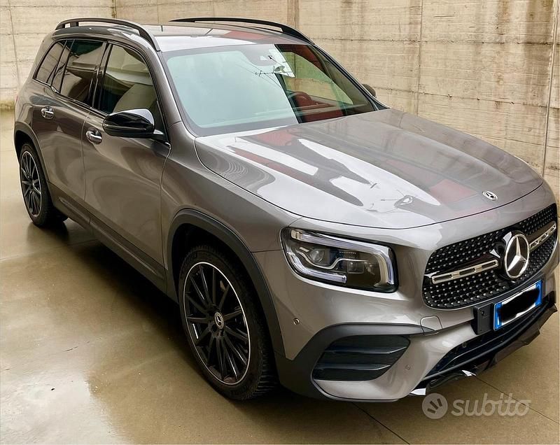 Usata Mercedes GLB200 AMG 150 CV (110 kW) 2023 Grigio SUV