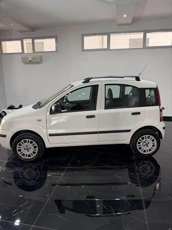 Usata Fiat Panda Active 77 CV (56 kW) 2012 Bianco Utilitaria