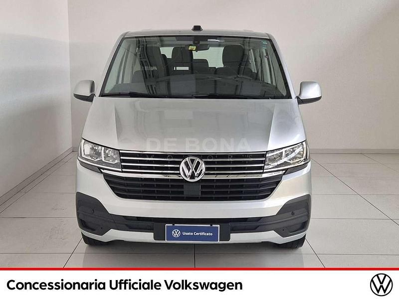 Usata VW Caravelle Comfortline 150 CV (110 kW) 2023 Argento riflesso met Monovolume