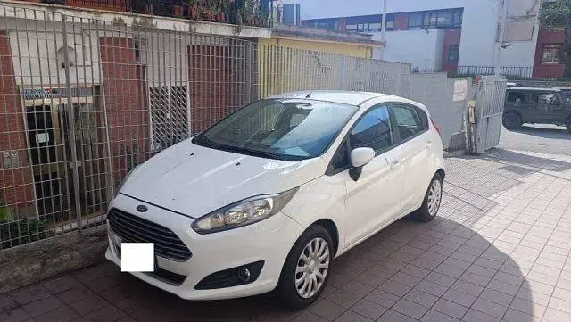 Usado Ford Fiesta 75 HP (55 kW) 2014 Branco Citadino
