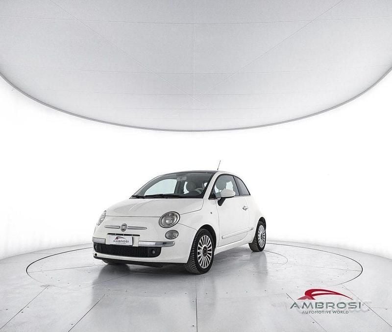 Usata Fiat 500 Lounge 69 CV (50 kW) 2010 Bianco Utilitaria