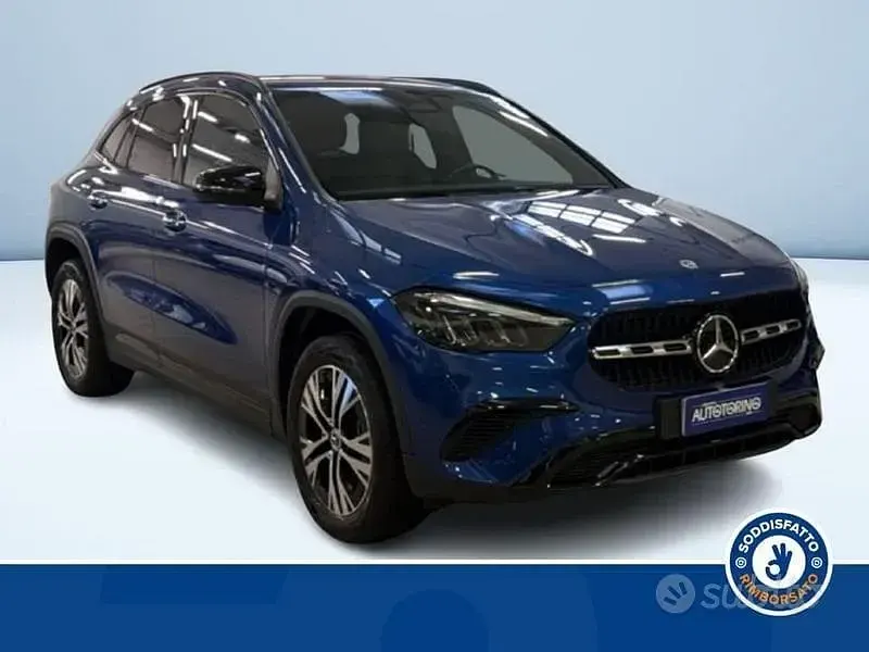 Begagnad Mercedes GLA180 Advanced Plus 116 HK (85 kW) 2025 Blå SUV