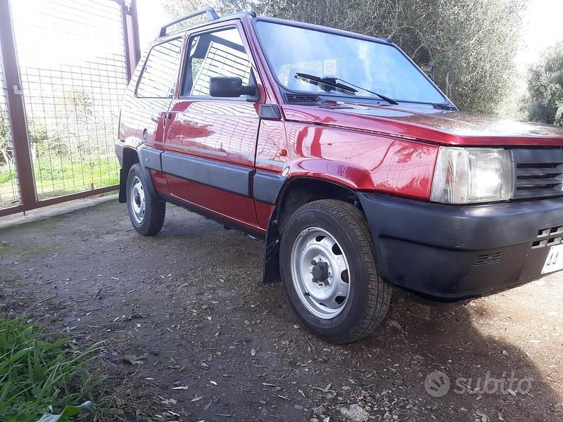 Usata Fiat Panda 4x4 54 CV (39 kW) 1995 Rosso Utilitaria