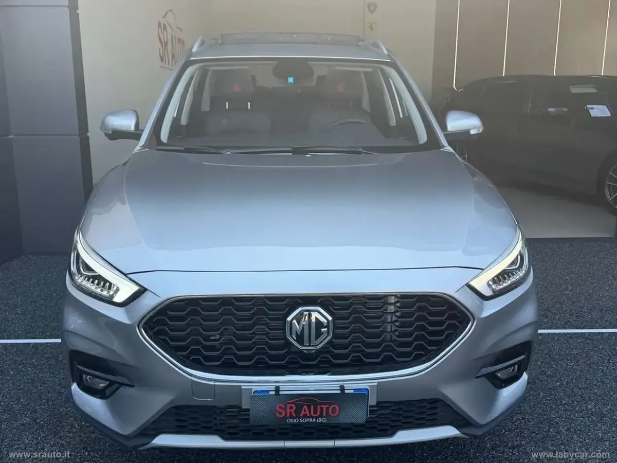 Usata MG ZS Comfort 106 CV (77 kW) 2024 Argento SUV