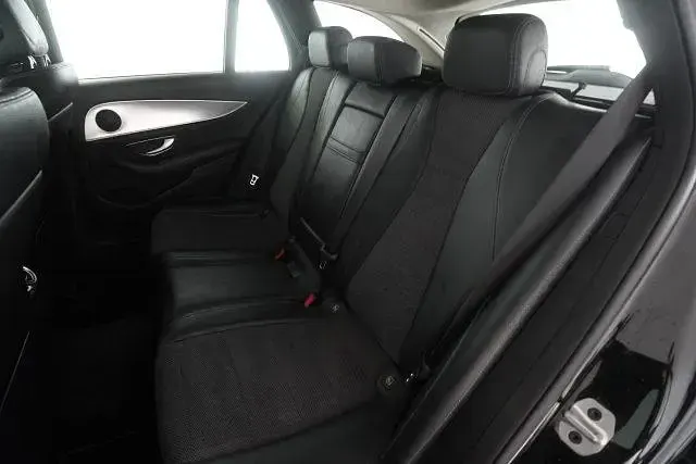 Usata Mercedes E200 Business 160 CV (117 kW) 2019 Nero Station wagon