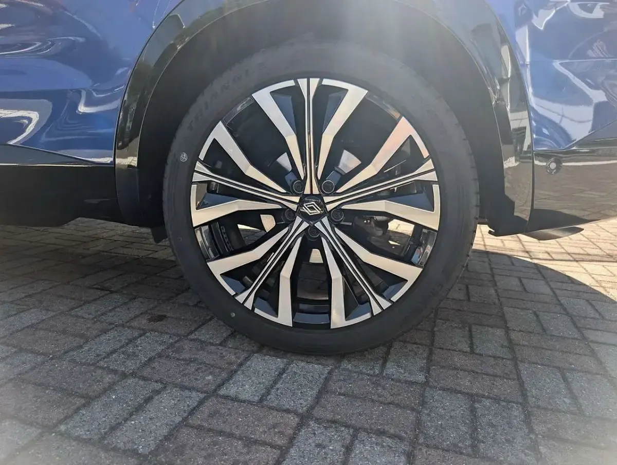 Usata Renault Austral Iconic 199 CV (146 kW) 2023 Blu/azzurro SUV