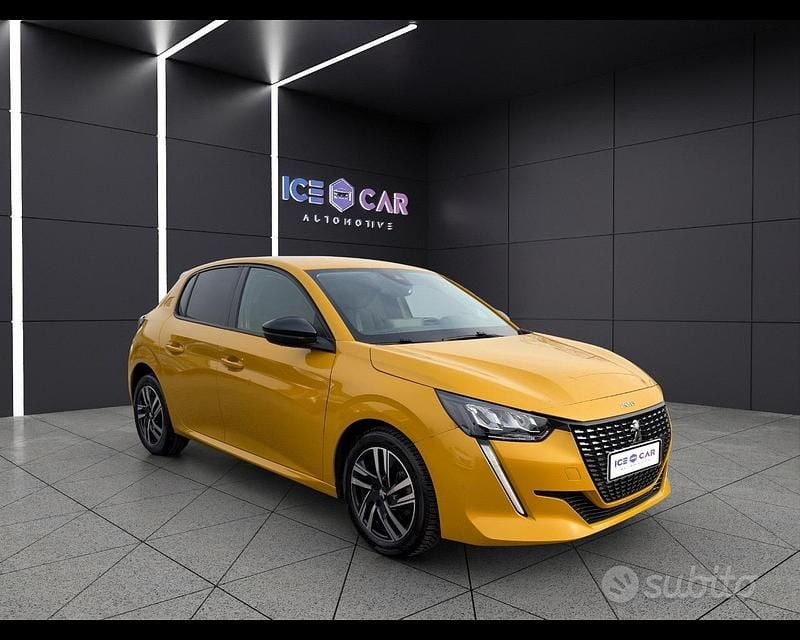 Usata Peugeot 208 Allure 101 CV (74 kW) 2022 Giallo Utilitaria