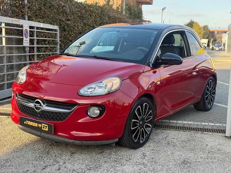 Usata Opel Adam Glam 87 CV (63 kW) 2014 Rosso Utilitaria
