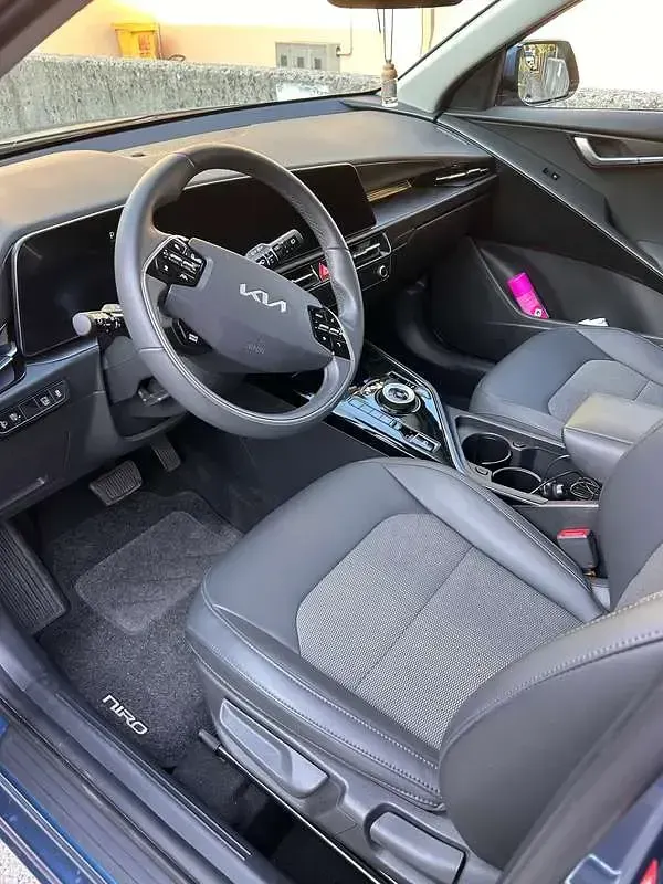 Usata Kia Niro Style 92 CV (67 kW) 2024 Blu/azzurro SUV