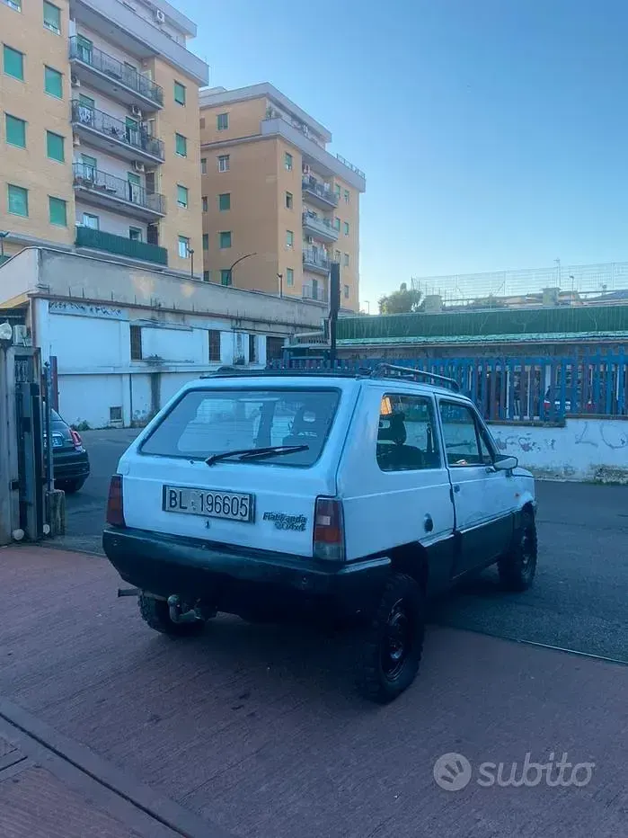 Usata Fiat Panda 4x4 48 CV (35 kW) 1983 Grigio Utilitaria