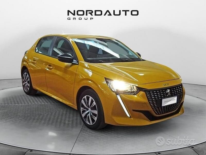 Usata Peugeot 208 Active 75 CV (55 kW) 2023 Giallo Utilitaria