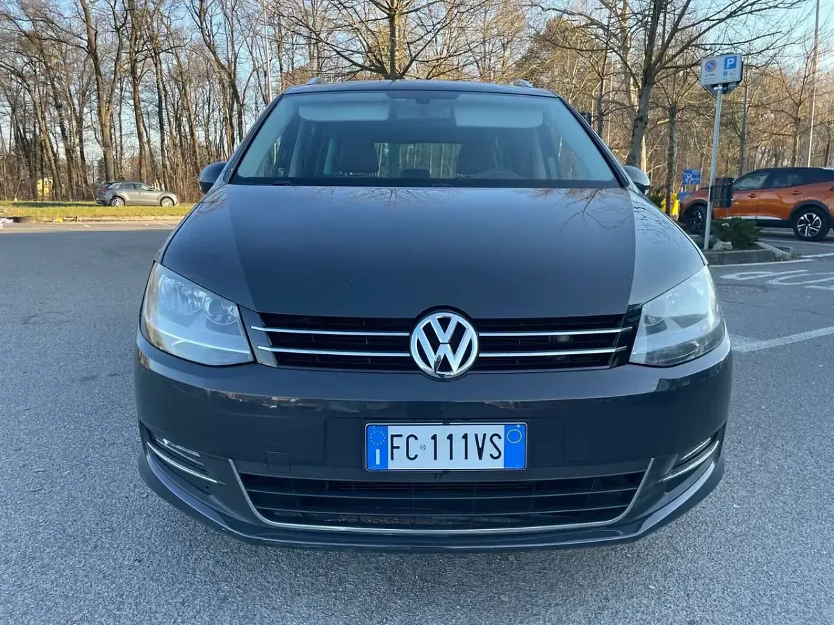 Usata VW Sharan Comfortline 150 CV (110 kW) 2011 Grigio Monovolume