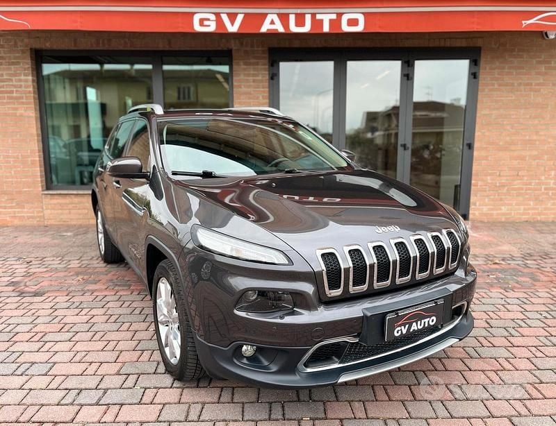 Usata Jeep Cherokee Limited 200 CV (147 kW) 2016 Grigio SUV