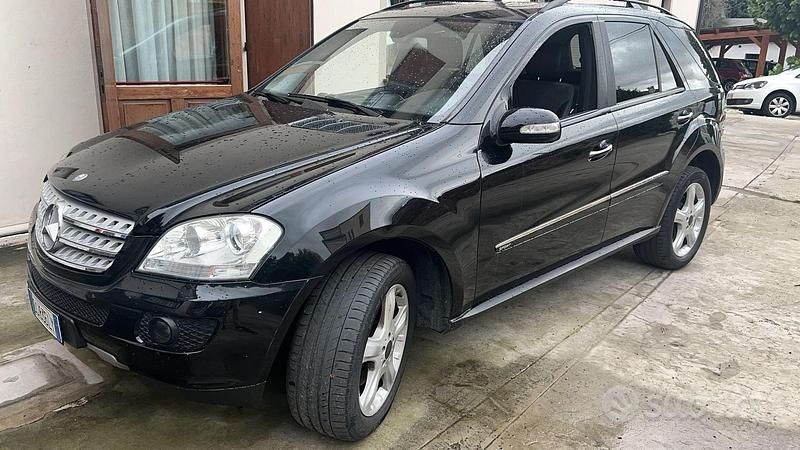 Usata Mercedes ML280 190 CV (139 kW) 2008 Nero SUV