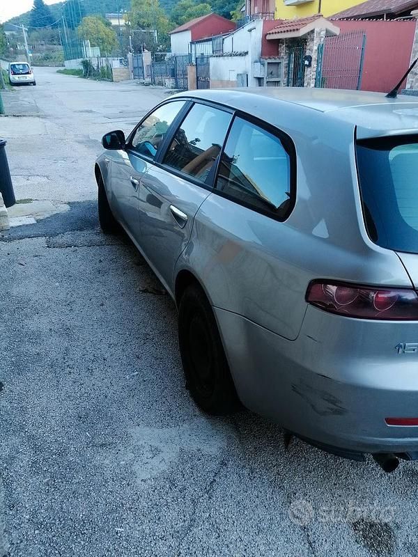 Usata Alfa Romeo 159 150 CV (110 kW) 2007 Grigio Berlina