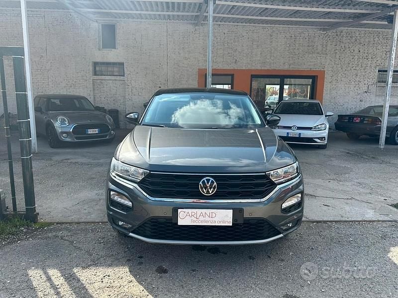 Usata VW T-Roc Business 110 CV (80 kW) 2021 Grigio SUV