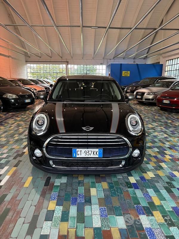 Usata Mini Cooper Hype 136 CV (100 kW) 2016 Nero Utilitaria