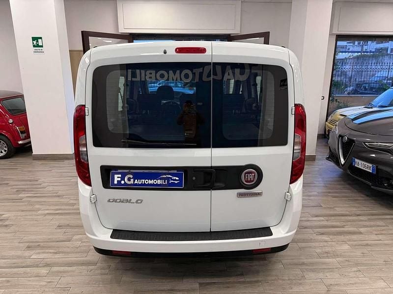 Usata Fiat Doblò Lounge 95 CV (69 kW) 2020 Bianco