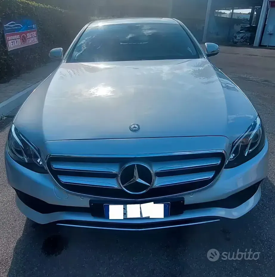 Usata Mercedes E220 184 CV (135 kW) 2016 Grigio Berlina