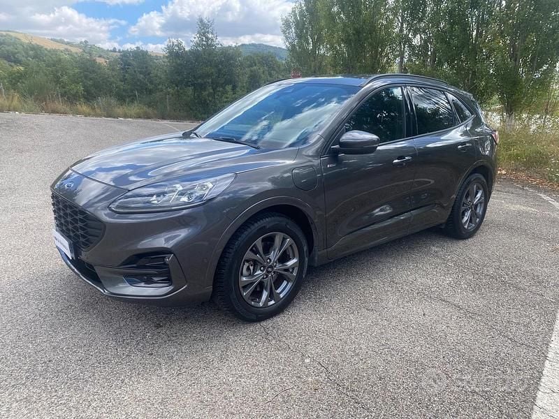 Usata Ford Kuga ST 225 CV (165 kW) 2025 Grigio SUV