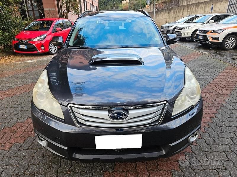 Usata Subaru Outback Trend 150 CV (110 kW) 2010 Grigio Station wagon
