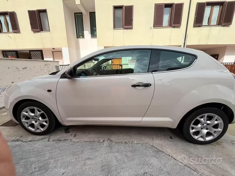Usata Alfa Romeo MiTo Distinctive 95 CV (69 kW) 2013 Bianco Utilitaria