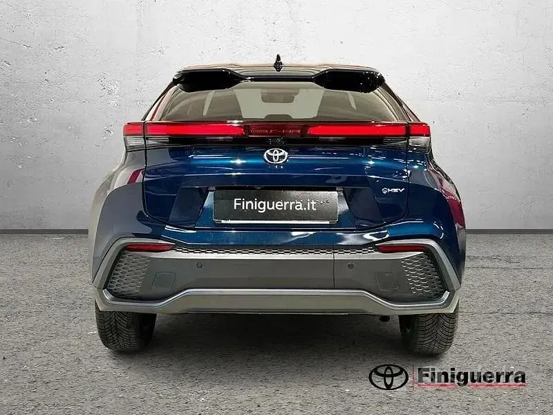 Usata Toyota C-HR Trend 140 CV (102 kW) 2024 Blu SUV