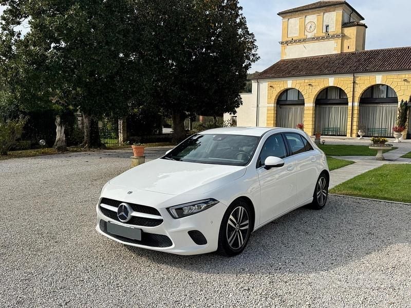 Usata Mercedes A180 116 CV (85 kW) 2018 Bianco Berlina