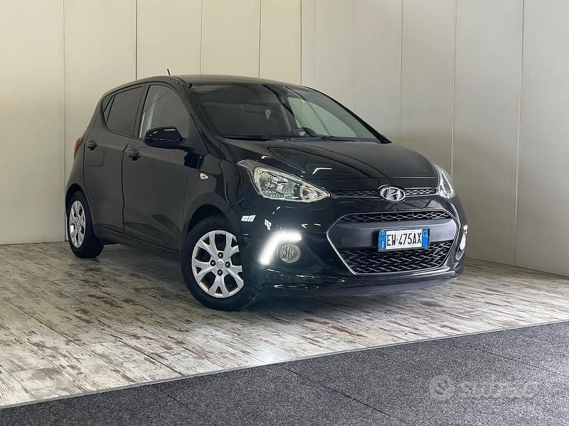 Nero Usata 2014 Hyundai i10 Due volumi | 5400 € (Buon prezzo) - Immagine 1/4