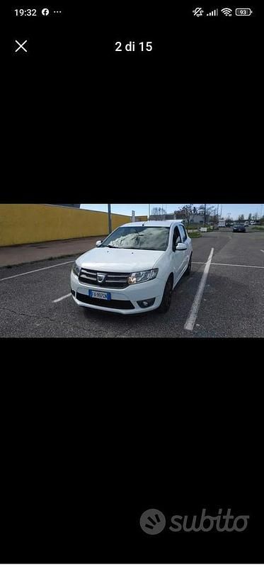 Usata 2015 Dacia Sandero Ambiance Due volumi | 4900 € (Buon prezzo) - Immagine 1/4