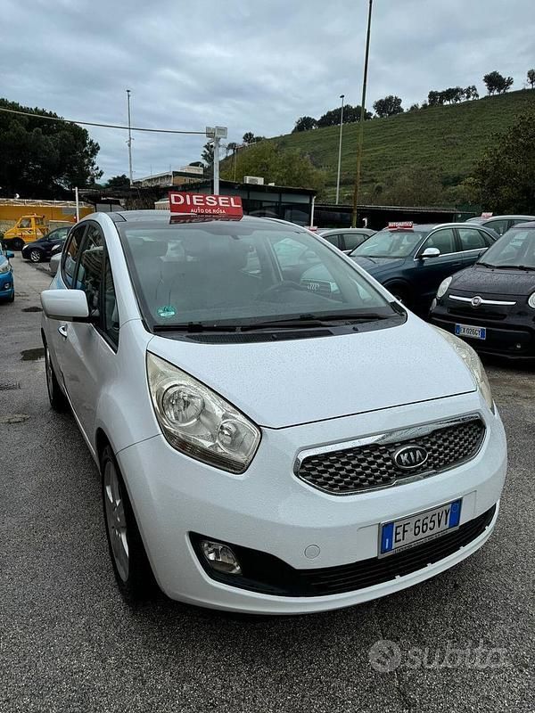 Usata Kia Venga 115 CV (84 kW) 2011 Bianco Utilitaria