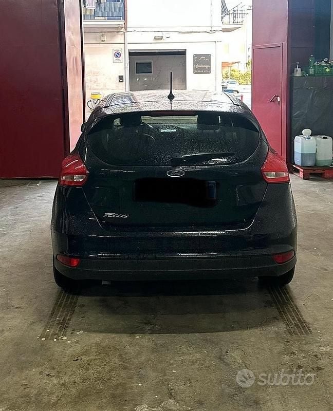 Usata Ford Focus 95 CV (69 kW) 2017 Nero Berlina