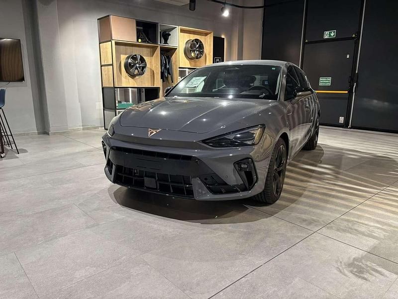 Nuova Cupra Leon 150 CV (110 kW) 2026 Grigio grafene Utilitaria