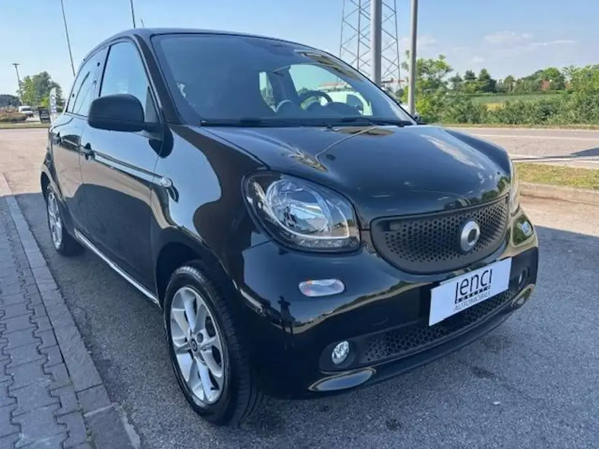 Usata Smart ForFour Passion 71 CV (52 kW) 2018 Nero Utilitaria