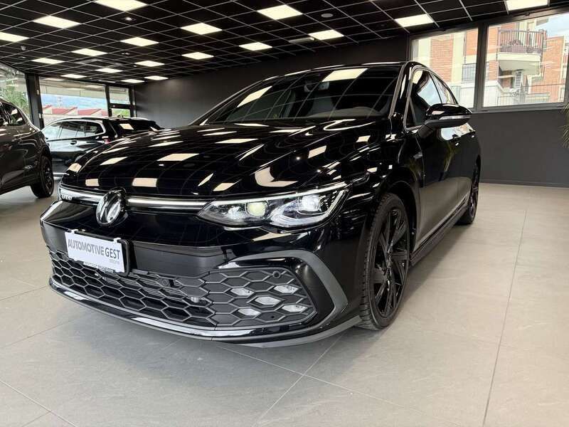 Nero Usata 2024 VW Golf VIII GTD Tre volumi | 37.890 € (Buon prezzo) - Immagine 1/4