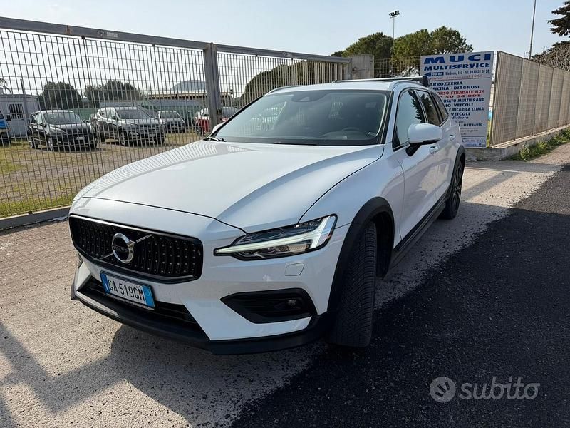 Usata Volvo V60 CC 190 CV (139 kW) 2020 Bianco Station wagon