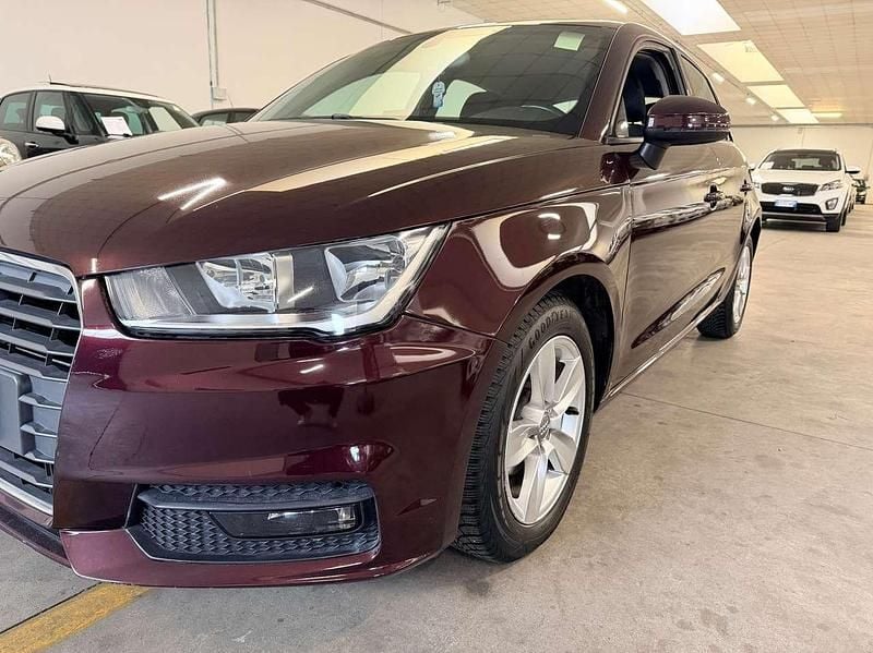 Usata Audi A1 Sportback Attraction 90 CV (66 kW) 2015 Rosso Utilitaria