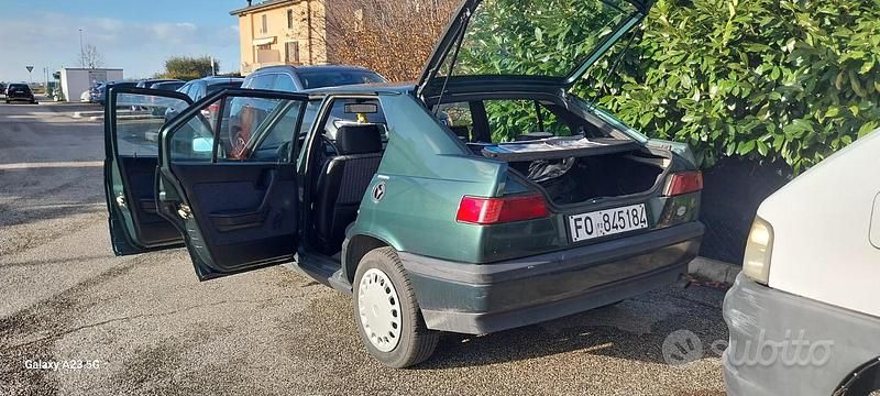 Usata Alfa Romeo 33 107 CV (78 kW) 1992 Verde Berlina