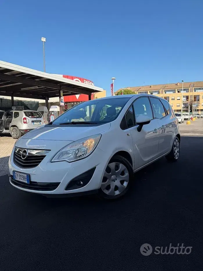 Usata Opel Meriva 120 CV (88 kW) 2013 Bianco Monovolume