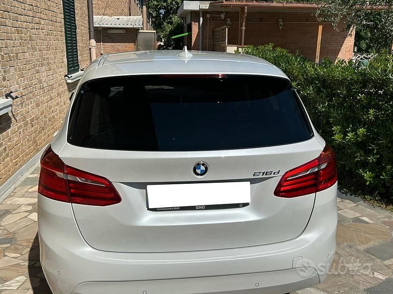 Usata BMW 216 Active Tourer Comfort Edition 116 CV (85 kW) 2018 Bianco Monovolume