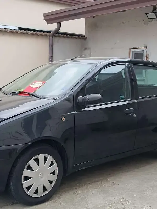 Usata Fiat Punto 60 CV (44 kW) 2003 Nero Utilitaria